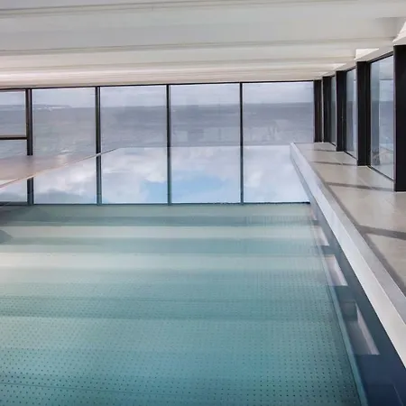 Апартаменти East Cloud***** *